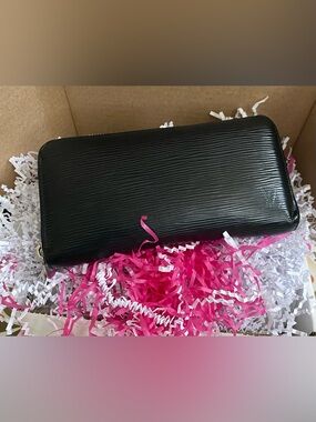 Louis Vuitton Zippy Organizer Zip Long Wallet Epi Leather Black